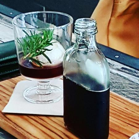 Omnia Cafe & Roastery